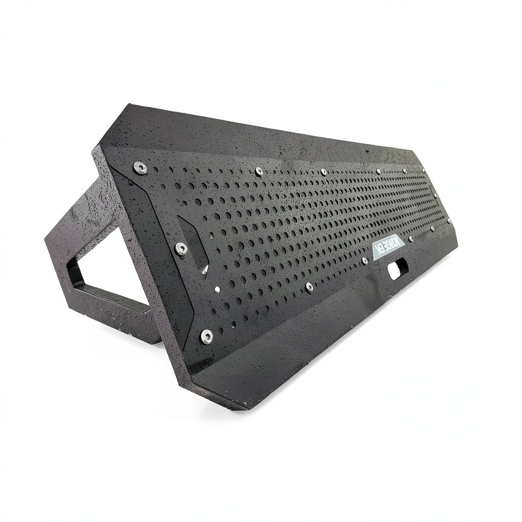 Norge Eik SteelRebound Soccer Rebounder in use
